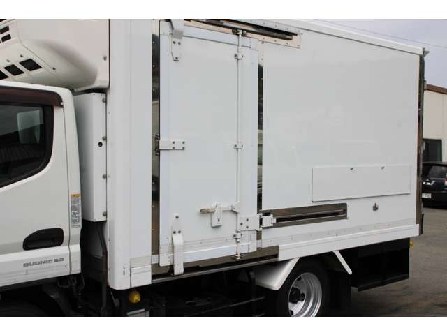 Mitsubishi Fuso Canter 12