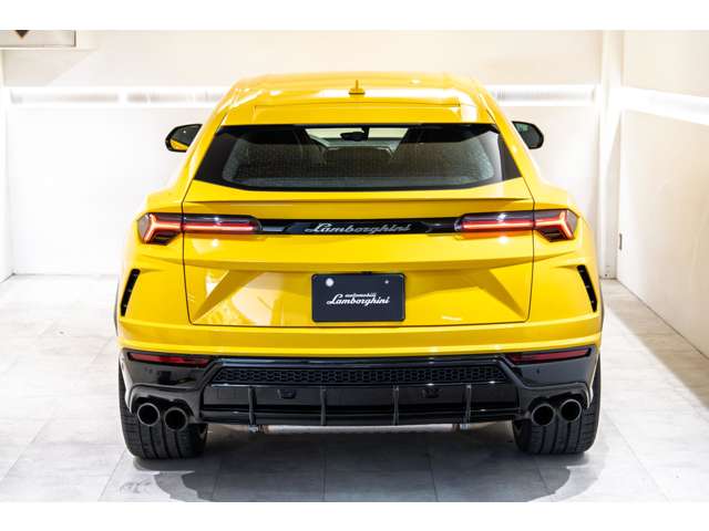 Lamborghini ウルス 8