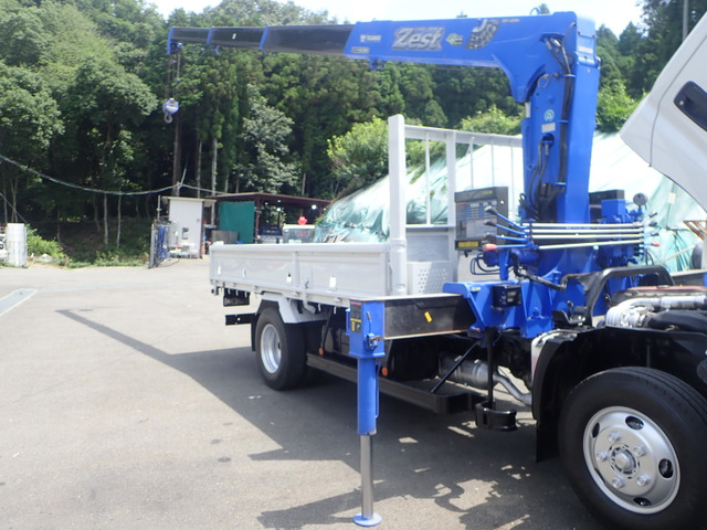 Hino Dutro 8
