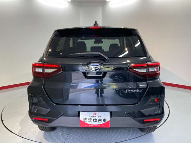 Daihatsu Rocky 6