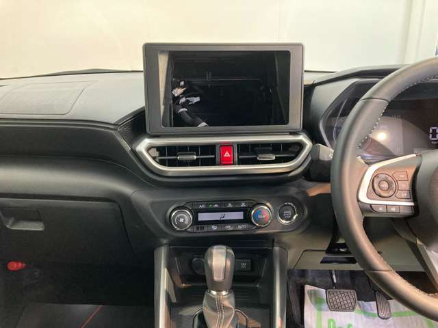 Daihatsu Rocky 10