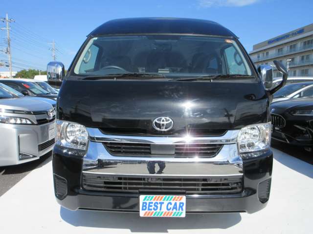 Toyota Hiace 5