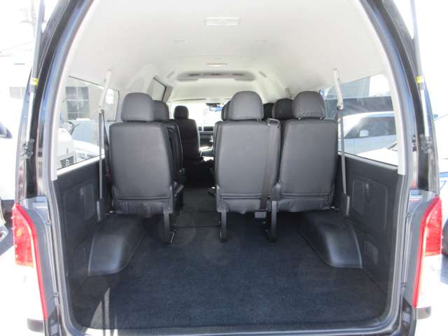 Toyota Hiace 9