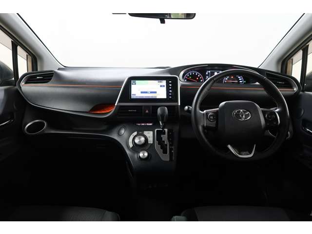 Toyota Sienta 7