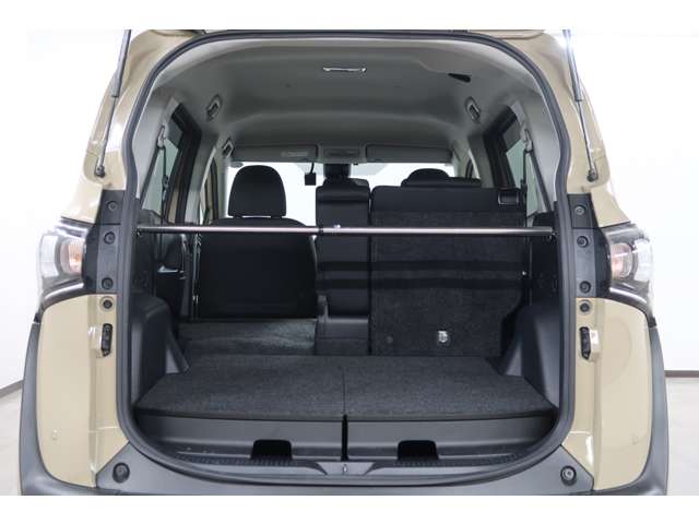 Toyota Sienta 10