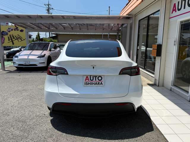 Tesla Model Y 5