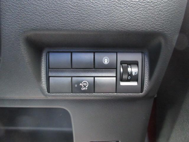 Mitsubishi eK X 12