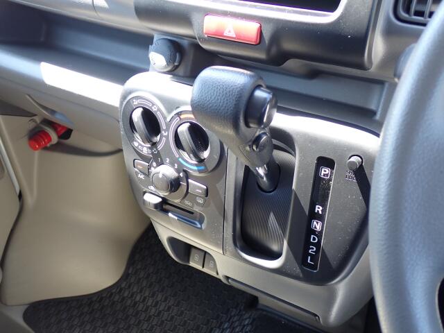 Suzuki Every 12