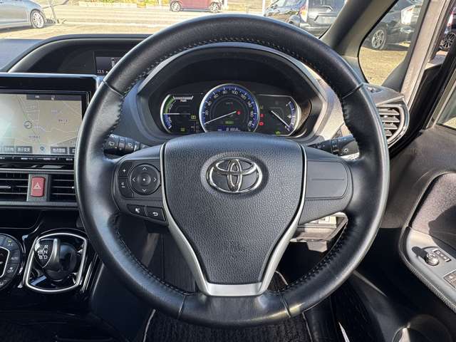 Toyota Voxy 10