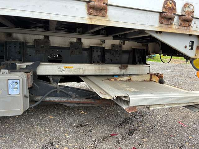 Isuzu Forward 11