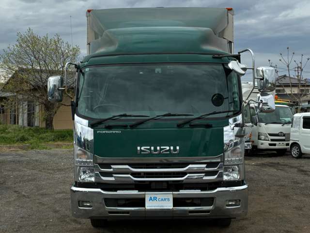 Isuzu Forward 3