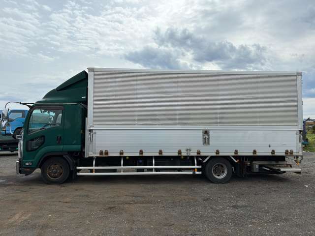 Isuzu Forward 4