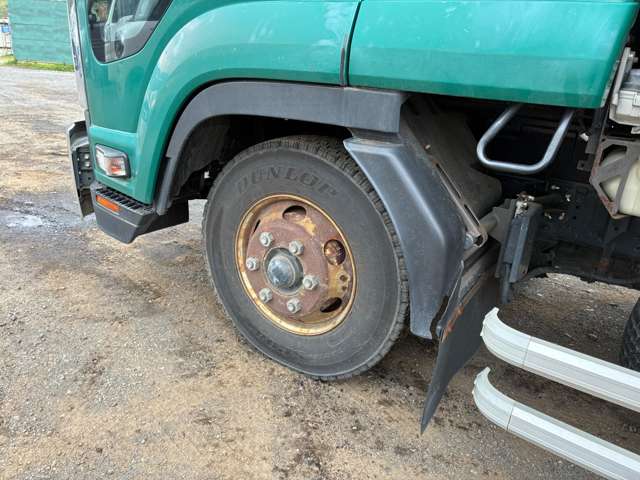 Isuzu Forward 9