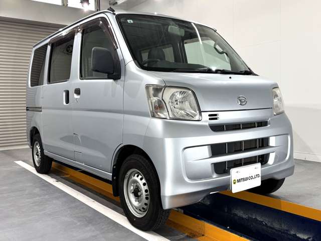 Daihatsu Hijet Cargo 2