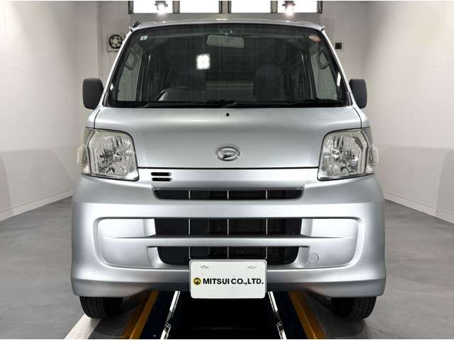Daihatsu Hijet Cargo 3