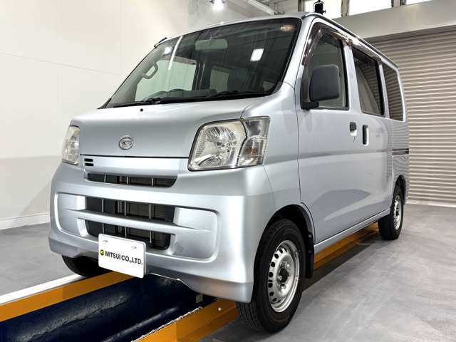 Daihatsu Hijet Cargo 4