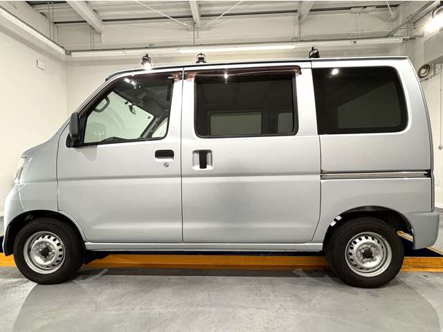 Daihatsu Hijet Cargo 5