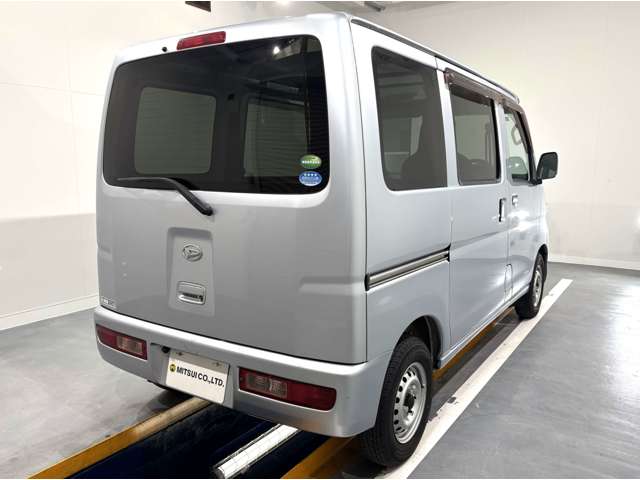 Daihatsu Hijet Cargo 8