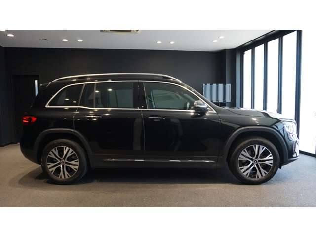 Mercedes-Benz GLB 11
