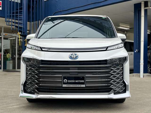Toyota Voxy 4