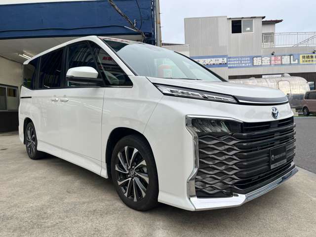 Toyota Voxy 5