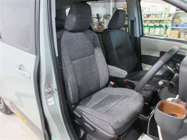 Toyota Sienta 6