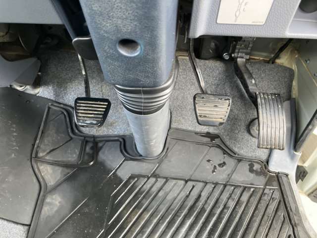Mitsubishi Fuso Canter 7