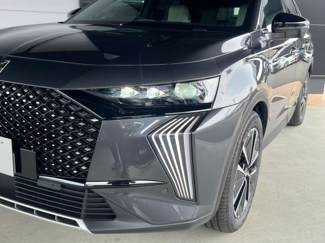 DS Automobiles DS7 8
