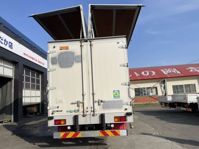 UD Trucks Condor 8