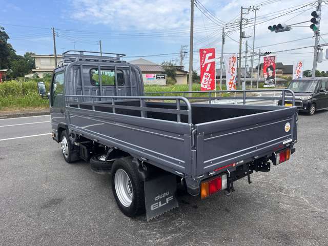 Isuzu Elf 11