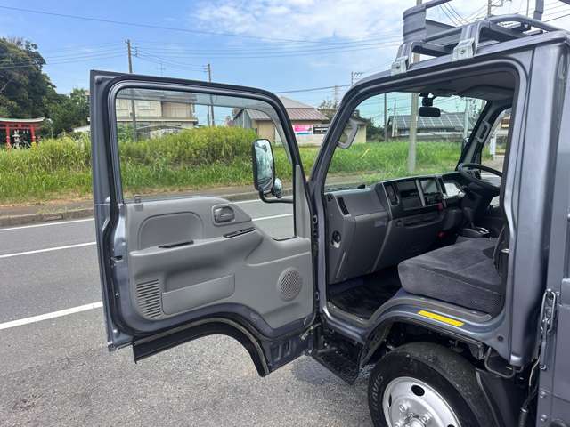 Isuzu Elf 12
