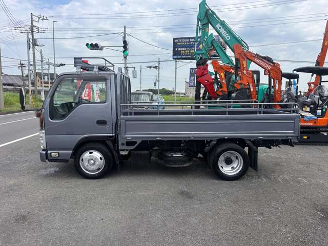Isuzu Elf 8