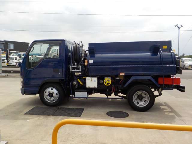 Isuzu Elf 2