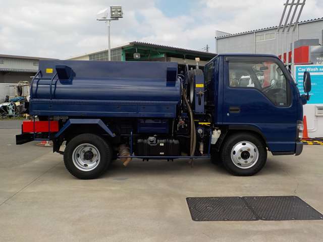 Isuzu Elf 6