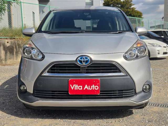 Toyota Sienta 5