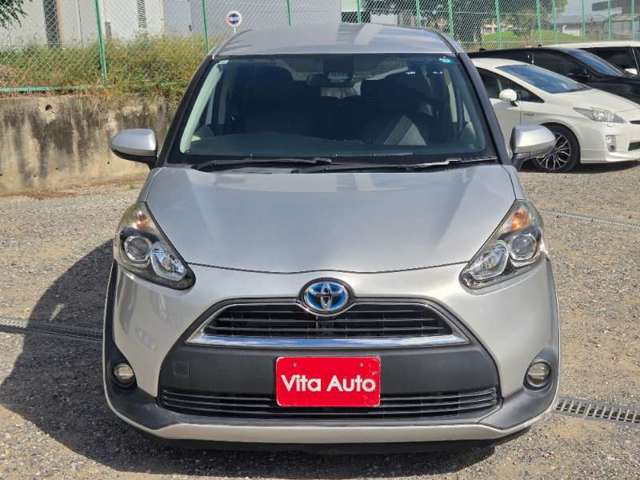 Toyota Sienta 6