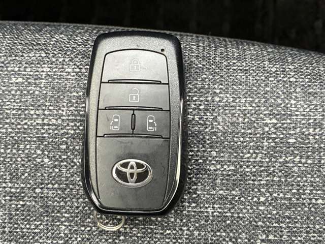 Toyota Sienta 8
