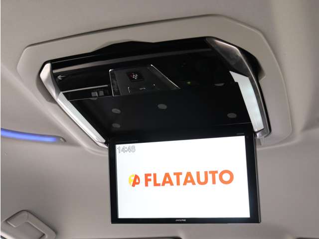 Toyota Vellfire 2