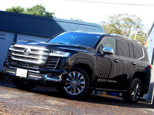 Toyota Land Cruiser 300 3