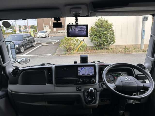 Mitsubishi Fuso Canter 9