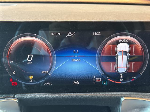 Mercedes-Benz GLB 12