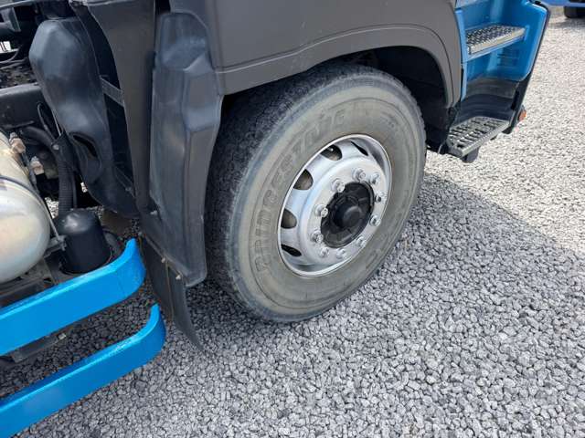 Isuzu Giga 11