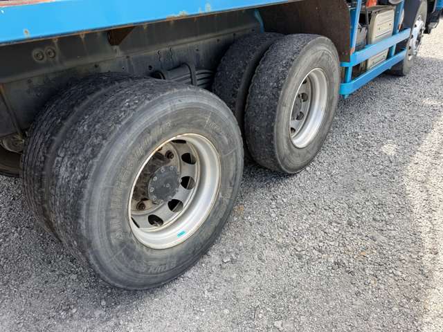 Isuzu Giga 9