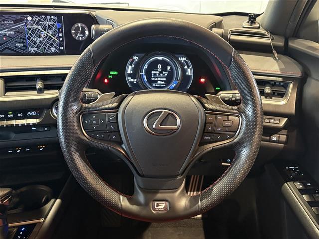 Lexus UX 7