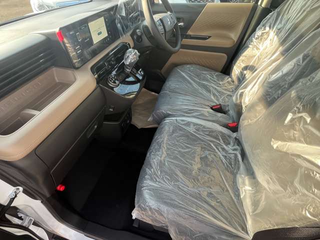Mitsubishi Delica Mini 9