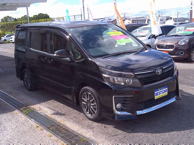 Toyota Voxy 9