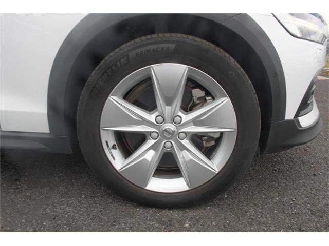 Volvo V60 Cross Country 12