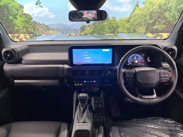 Toyota Land Cruiser FJ 2