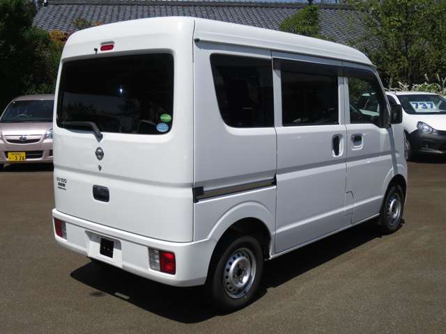 Nissan NV100 Clipper 6