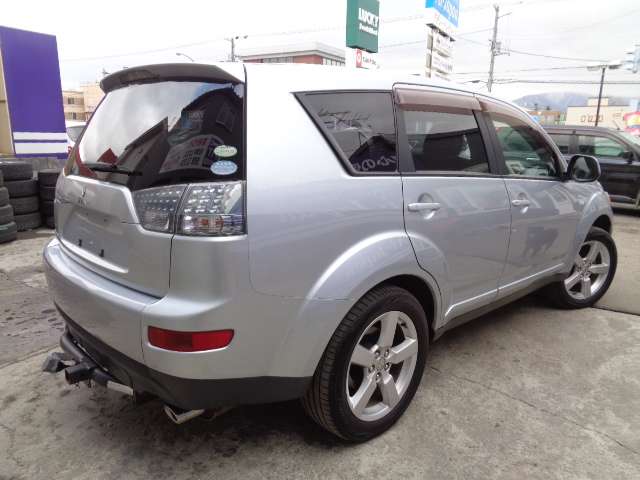 Mitsubishi Outlander 7
